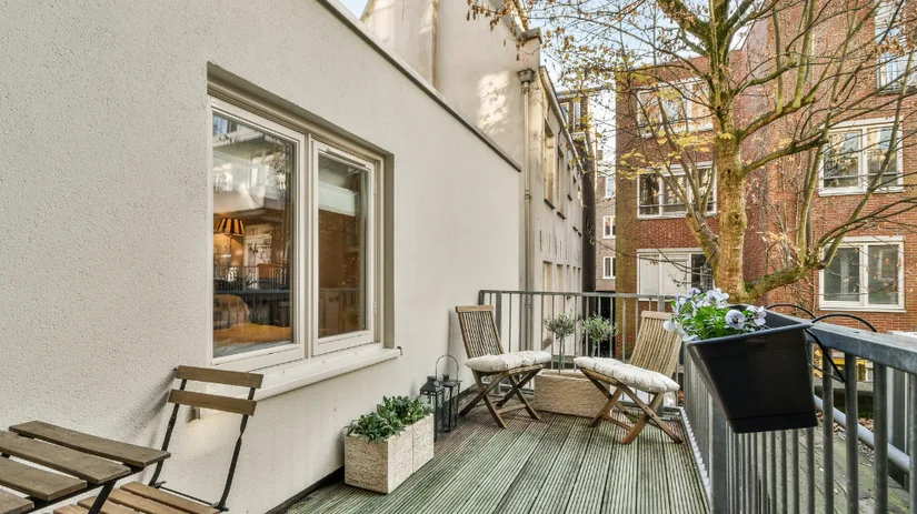 Groene aanslag balkon verwijderen.png Array