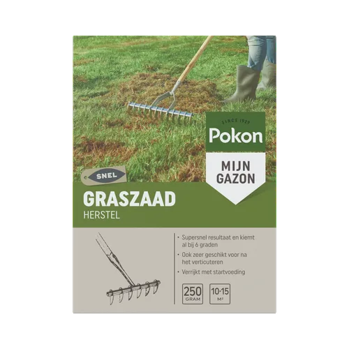 Pak graszaad — toont een hark die bruine plekken in gras bewerkt — op een gazon met zichtbare laarzen, verpakking met groen-wit label.
Gevonden tekst:
SINCE 1929
Pokon
MIJN GAZON
SNEL
GRASZAAD
HERSTEL
Supersnel resultaat en kiemt al bij 6 graden
Ook zeer