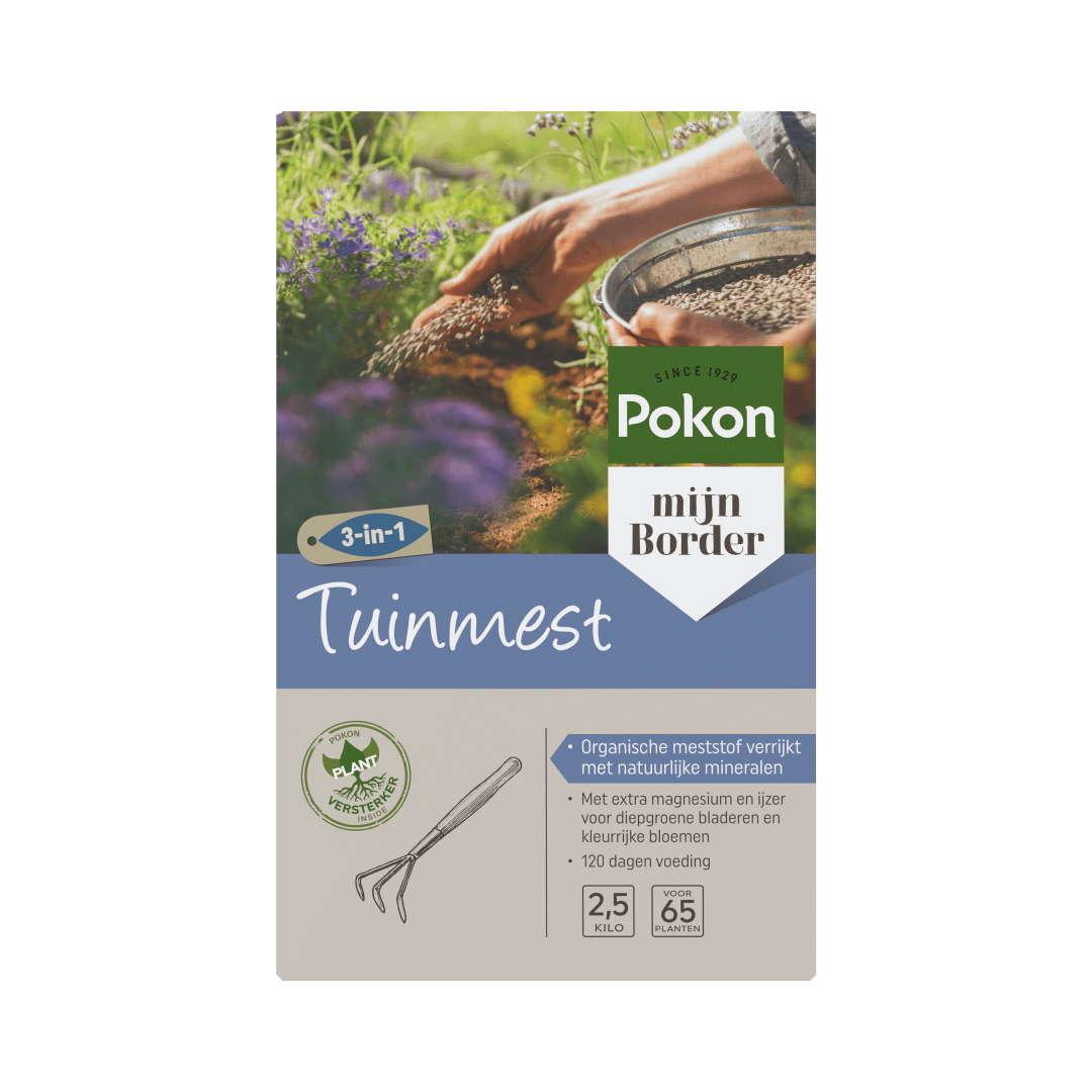 Zak tuinaarde "Tuinmest" — een persoon strooit korrels met handen uit een metalen bak naast bloeiende kruiden en bloemen in een zonnige tuinborder.

Getranscribeerde tekst:
- SINCE 1929
- Pokon
- mijn Border
- 3-in-1
- Tuinmest
- Organische meststof verri