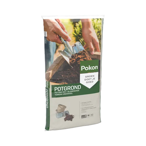 Gevonden tekst:
Pokon
GROEN DOET JE GOED
POTGROND
POTTING MIX | BLUMENERDE TERREAU UNIVERSEL
(POTGROND langs zijkant)
60 dagen voeding
Gecertificeerde grond, gegarandeerd veilig en goed
FROM HOLLAND
40 L
Beschrijving:
Zak potgrond waarop een hand met t